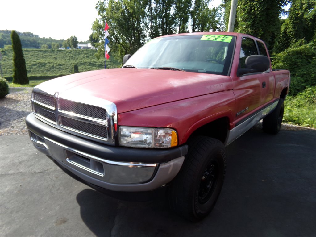 dodge ram pickup 1999 3B7HF13Z5XG208737 image dodge ram pickup 1999 3B7HF13Z5XG208737 image